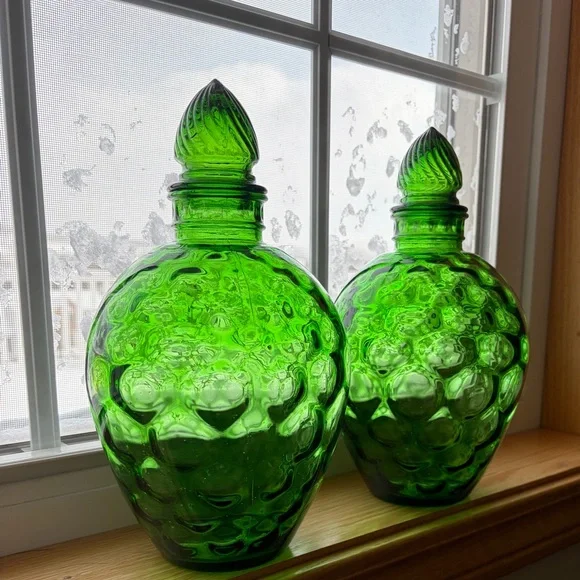 Vintage MCM Wheatonware Emerald Green Honeycomb Glass Decanter With Lid - Picture 1 of 4